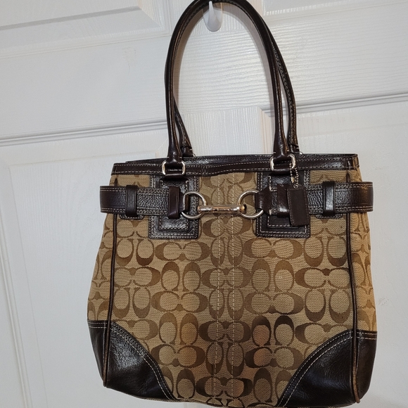 Handbags - Coach purse